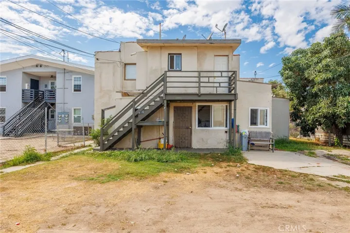 1526 Cedar Avenue, Long Beach, California 90813