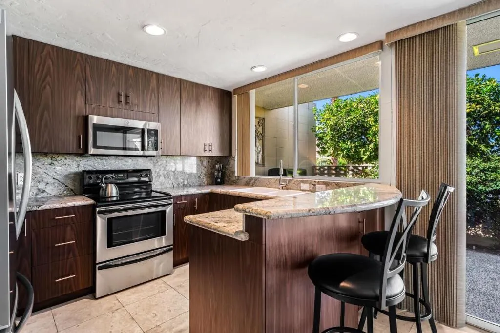 72887 El Paseo 601, Palm Desert, California 92260 home-pic-11