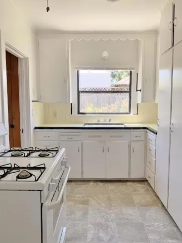 16 Hodel Court, Hollister, California 95023