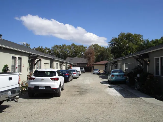 16 Hodel Court, Hollister, California 95023