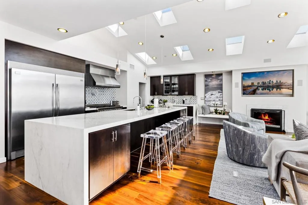 3705 Haines St, San Diego, California 92109 home-pic-8