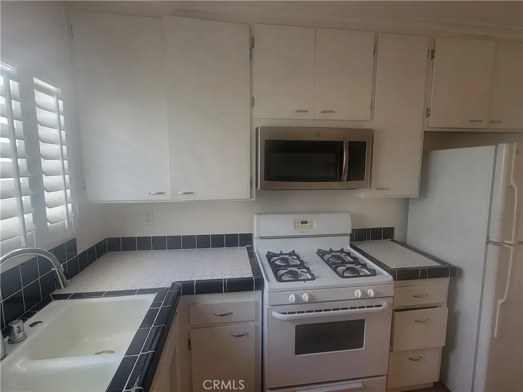 1840 Camden 202, West Los Angeles, California 90025 home-pic-16