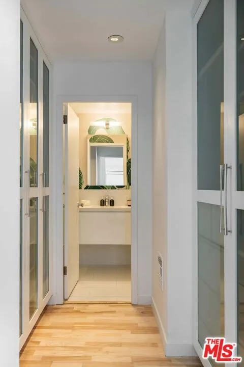999 N Doheny Drive 702, West Hollywood, California 90069 home-pic-14