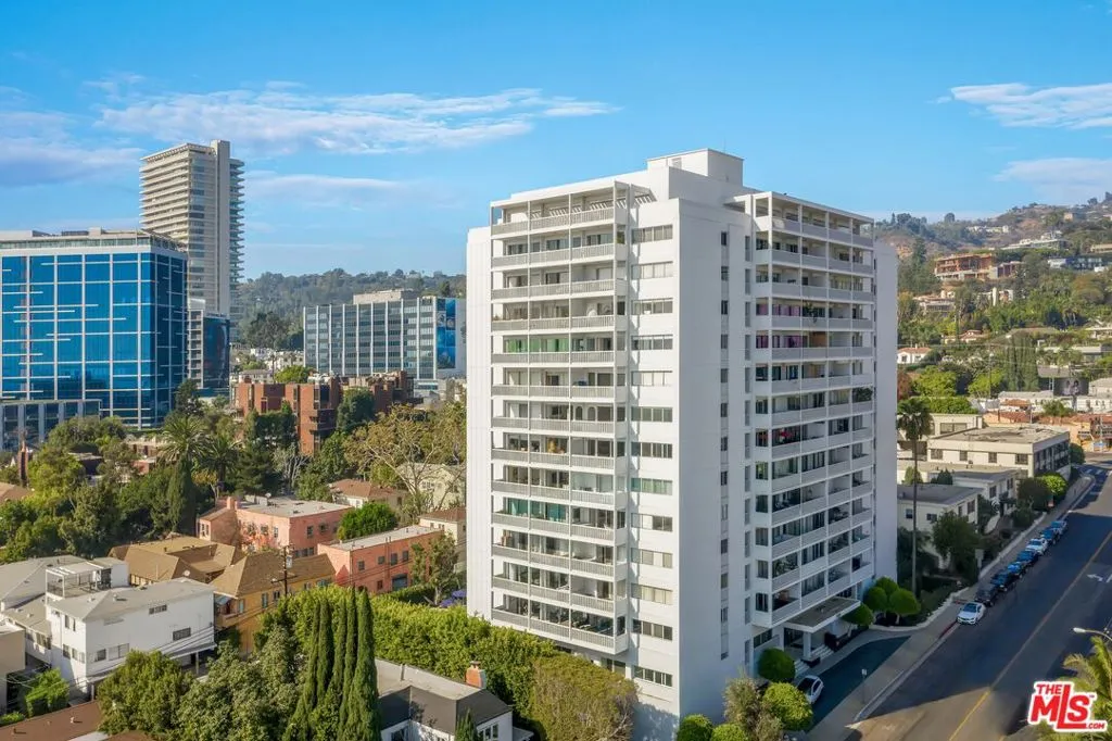 999 N Doheny Drive 702, West Hollywood, California 90069 home-pic-3