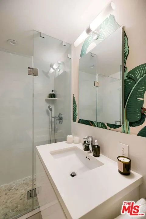 999 N Doheny Drive 702, West Hollywood, California 90069 home-pic-15
