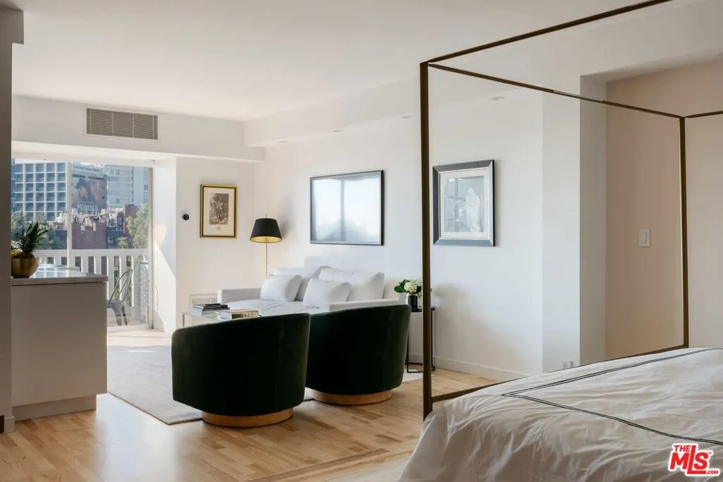 999 N Doheny Drive 702, West Hollywood, California 90069 home-pic-6