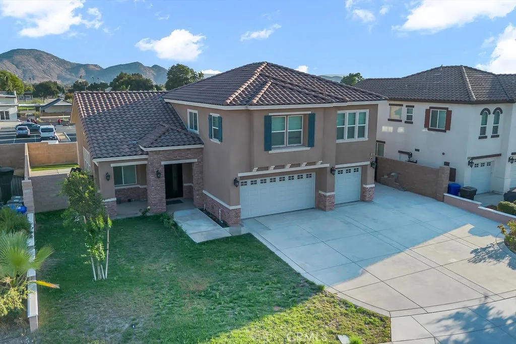 16565 W London, Fontana, California 92335 home-pic-1
