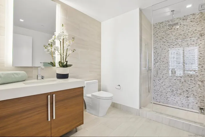 888 W E Street 902, San Diego, California 92101