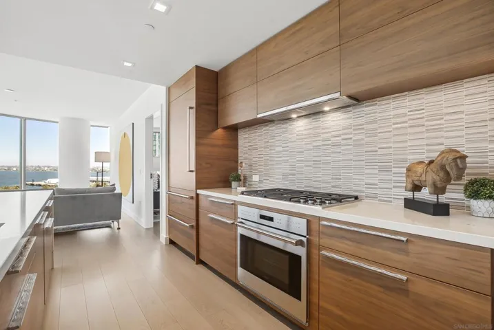 888 W E Street 902, San Diego, California 92101