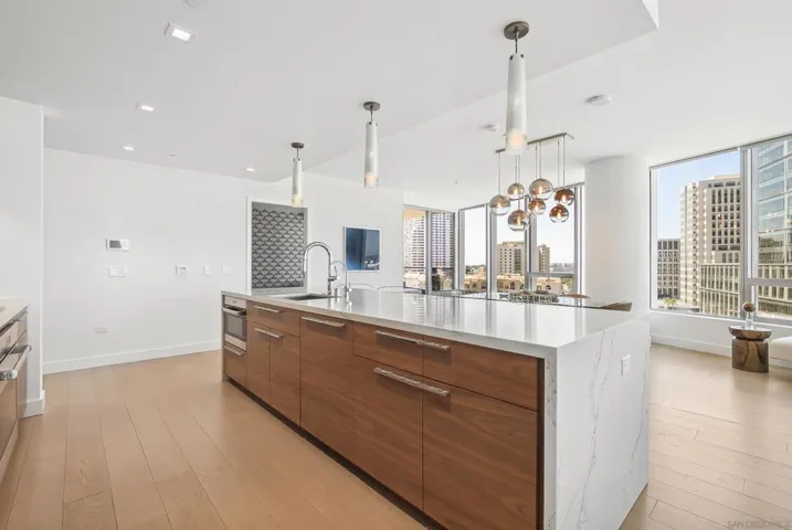 888 W E Street 902, San Diego, California 92101