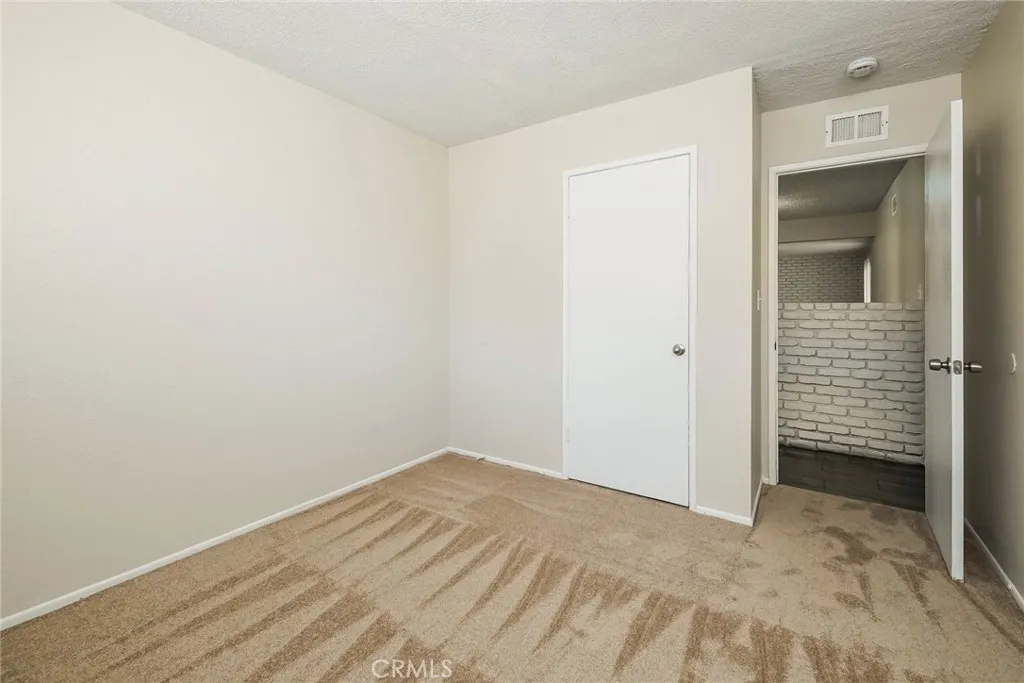 609 E Pillsbury Street, Lancaster, California 93535 home-pic-11