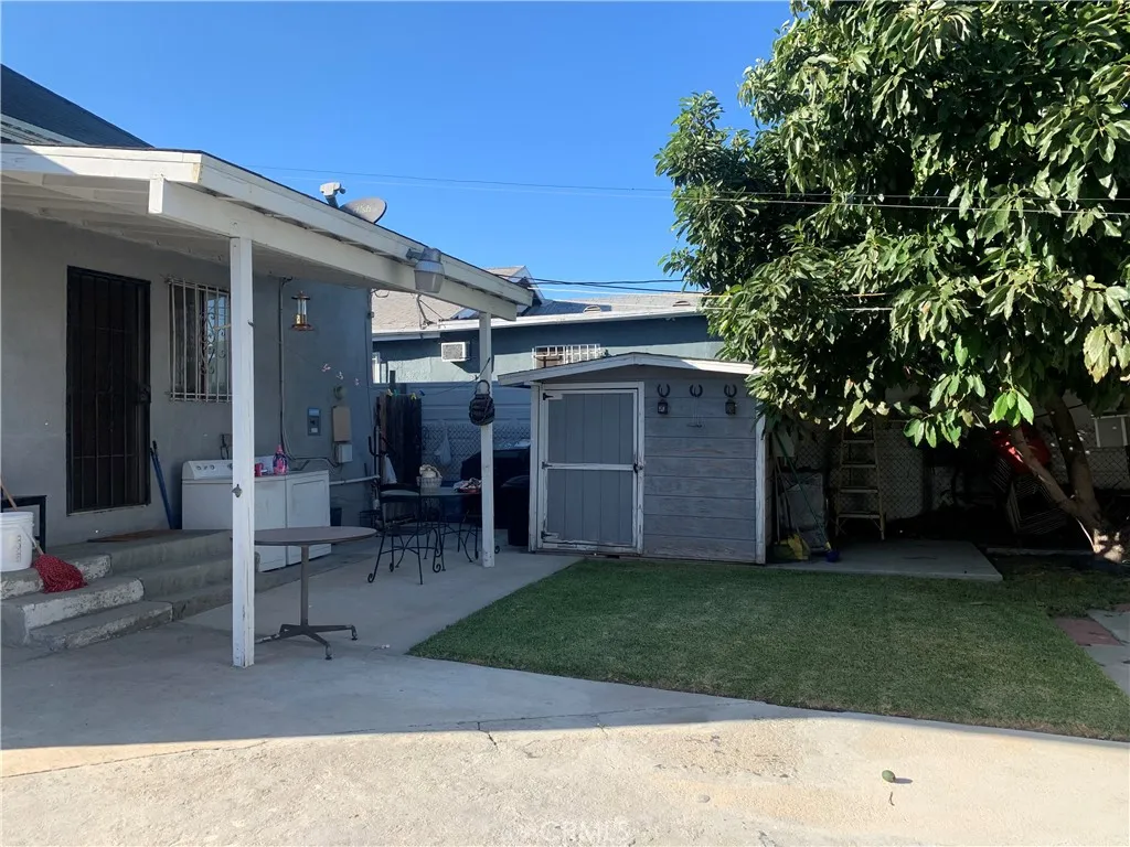 11218 Belhaven, Los Angeles, California 90059 home-pic-2