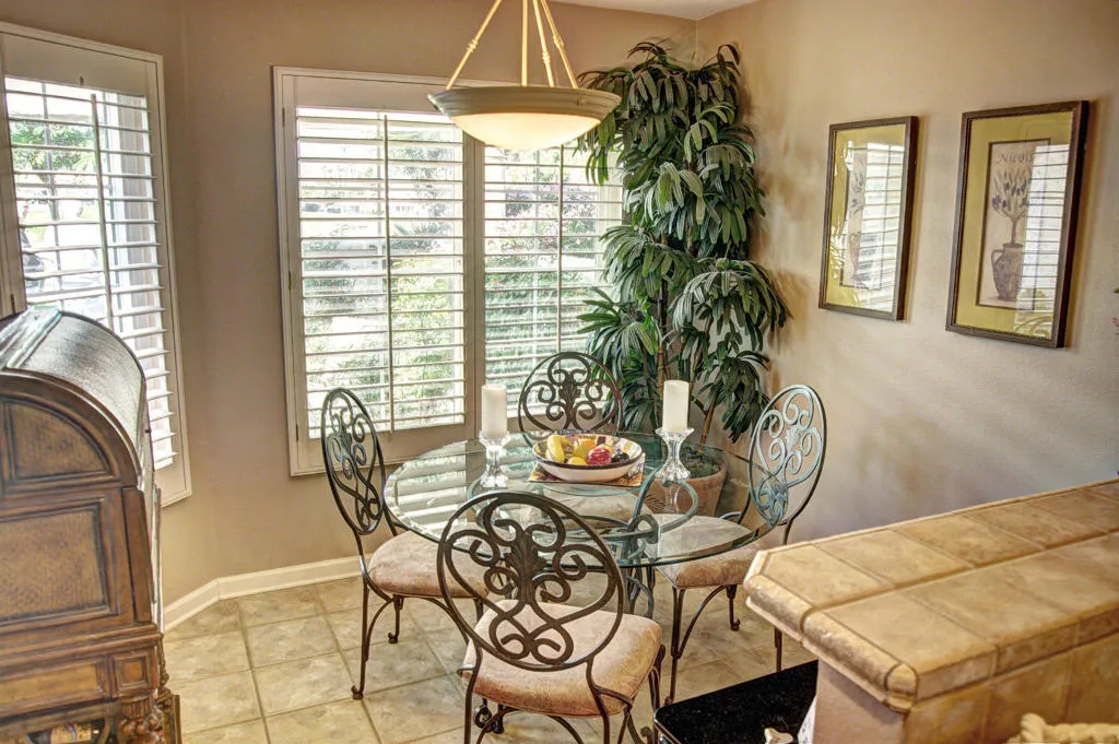 378 Desert Falls Drive E, Palm Desert, California 92211 home-pic-25