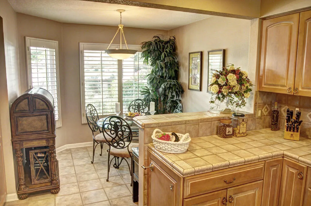 378 Desert Falls Drive E, Palm Desert, California 92211 home-pic-24