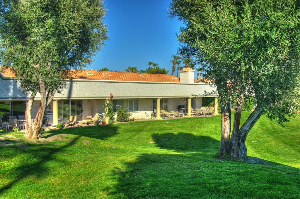 378 Desert Falls Drive E, Palm Desert, California 92211 home-pic-10