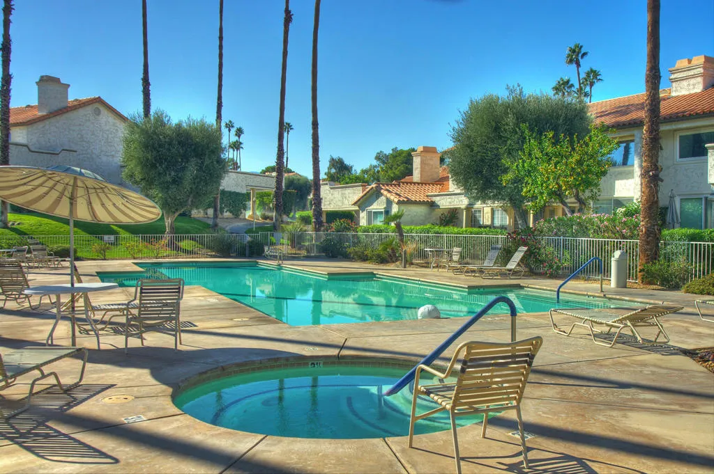 378 Desert Falls Drive E, Palm Desert, California 92211 home-pic-9