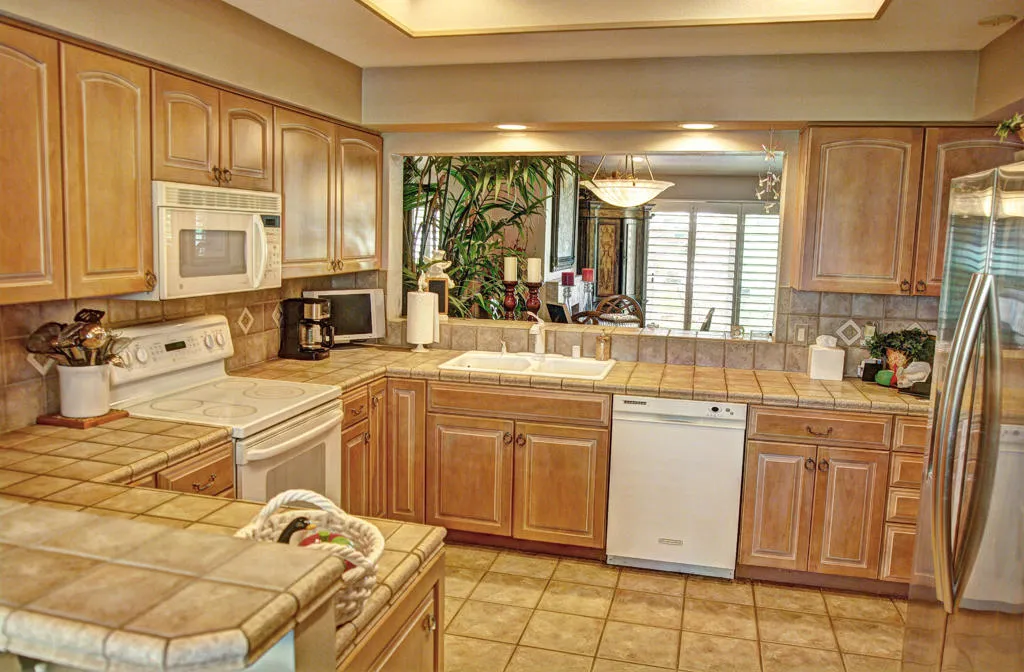 378 Desert Falls Drive E, Palm Desert, California 92211 home-pic-26