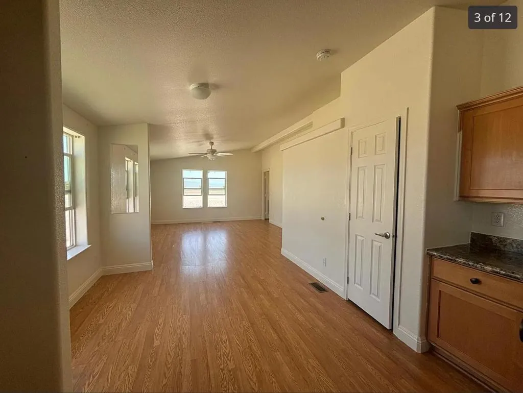 2372 Oahu Lane, Thermal, California 92274 home-pic-2