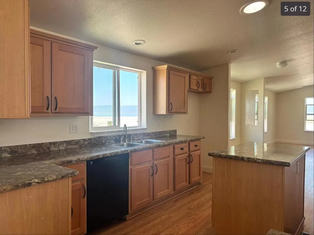 2372 Oahu Lane, Thermal, California 92274 home-pic-0