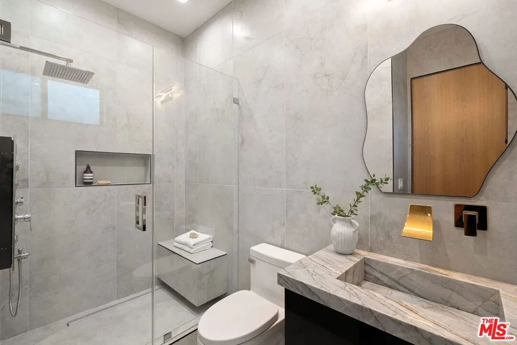 4532 Calhoun Avenue, Sherman Oaks, California 91423 home-pic-17