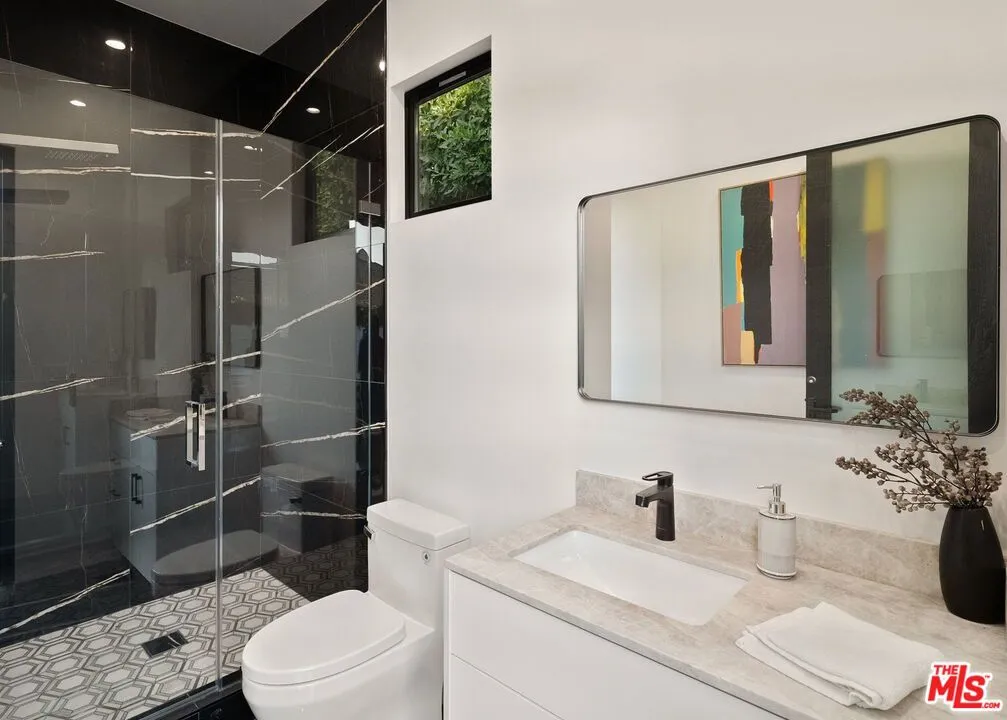 4532 Calhoun Avenue, Sherman Oaks, California 91423 home-pic-42