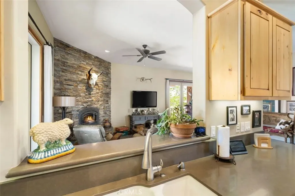 61430 61430 Moonlight Mesa, Joshua Tree, California 92252 home-pic-25