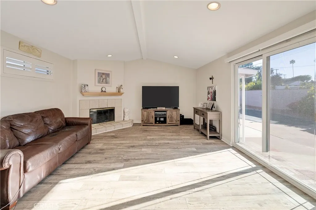 813 Statler Street, San Pedro, California 90731 home-pic-20