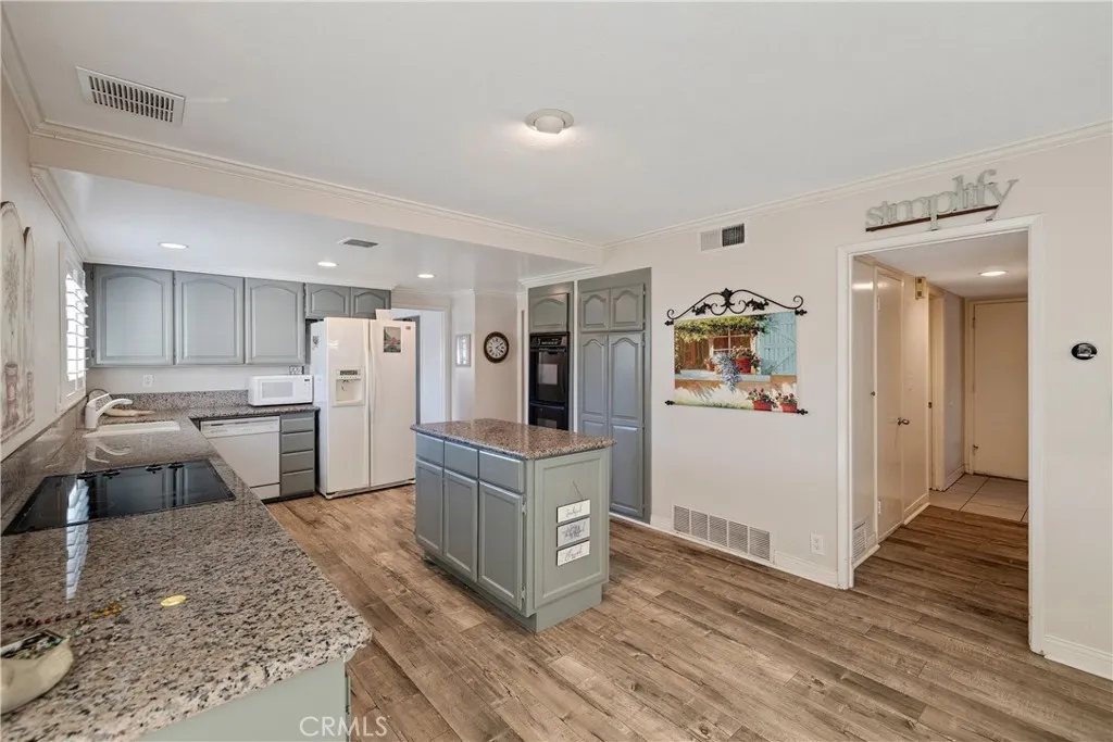 813 Statler Street, San Pedro, California 90731 home-pic-14