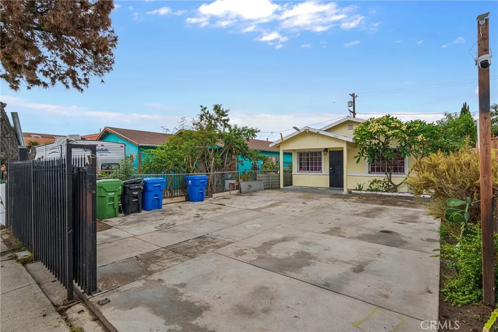 11513 S San Pedro, Los Angeles, California 90061 home-pic-0