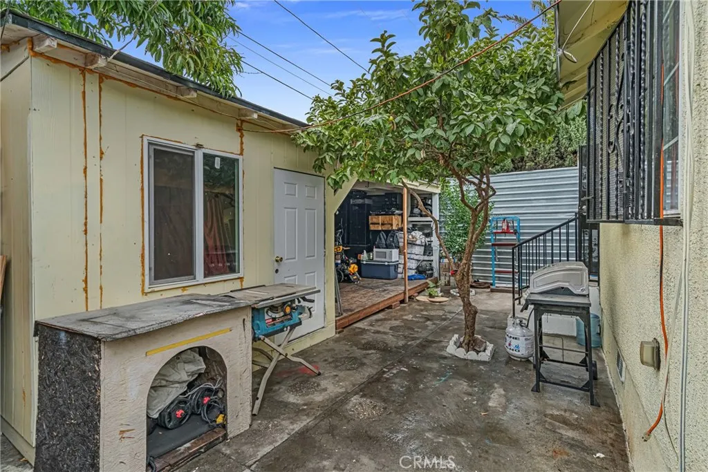 11513 S San Pedro, Los Angeles, California 90061 home-pic-21