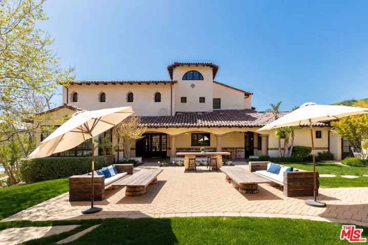 Outdoor Entertainment Area
