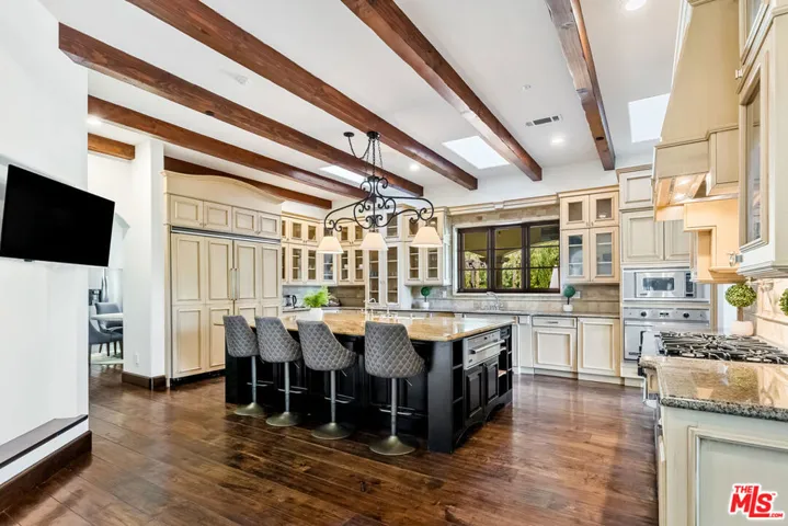 Gourmet Kitchen