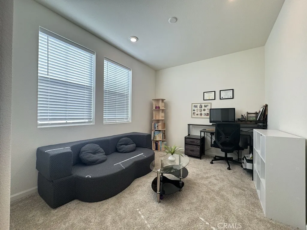 10201 10201 Oxbow Loop, Riverside, California 92503 home-pic-33