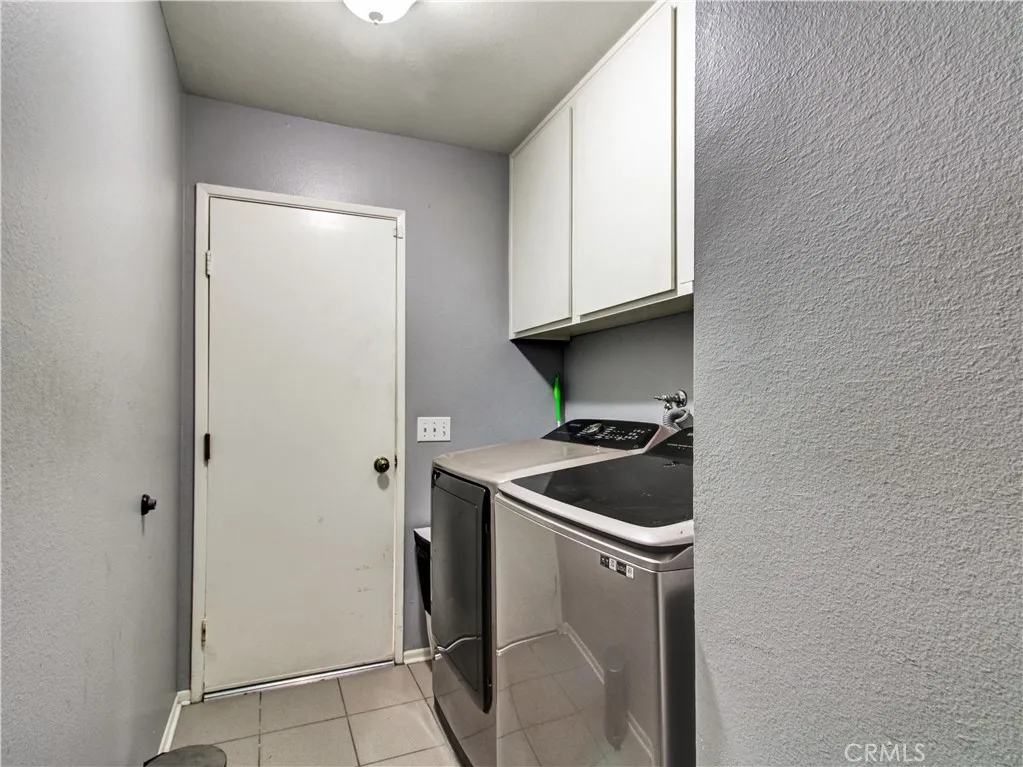 1669 Erin Avenue, Upland, California 91784 home-pic-18