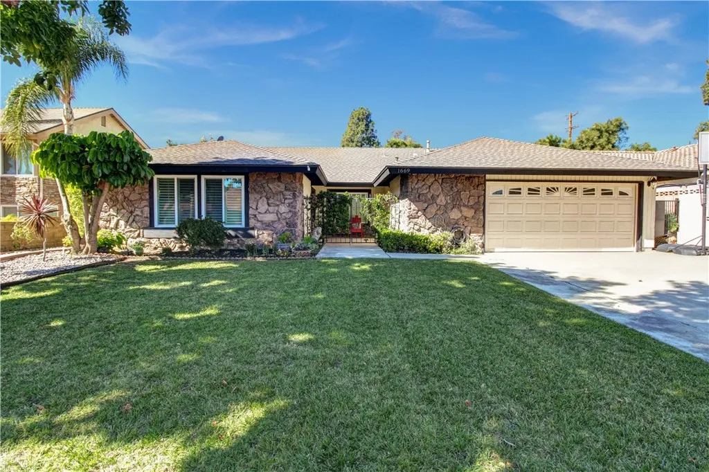 1669 Erin Avenue, Upland, California 91784 home-pic-19