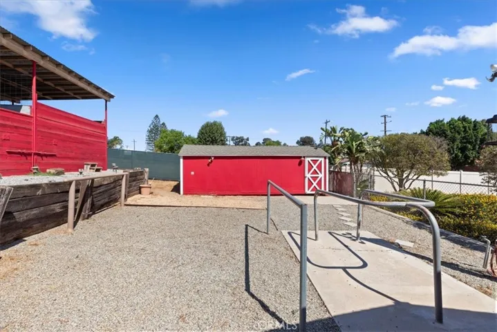Large shed for tack room or feed 13x13 room/hay storage