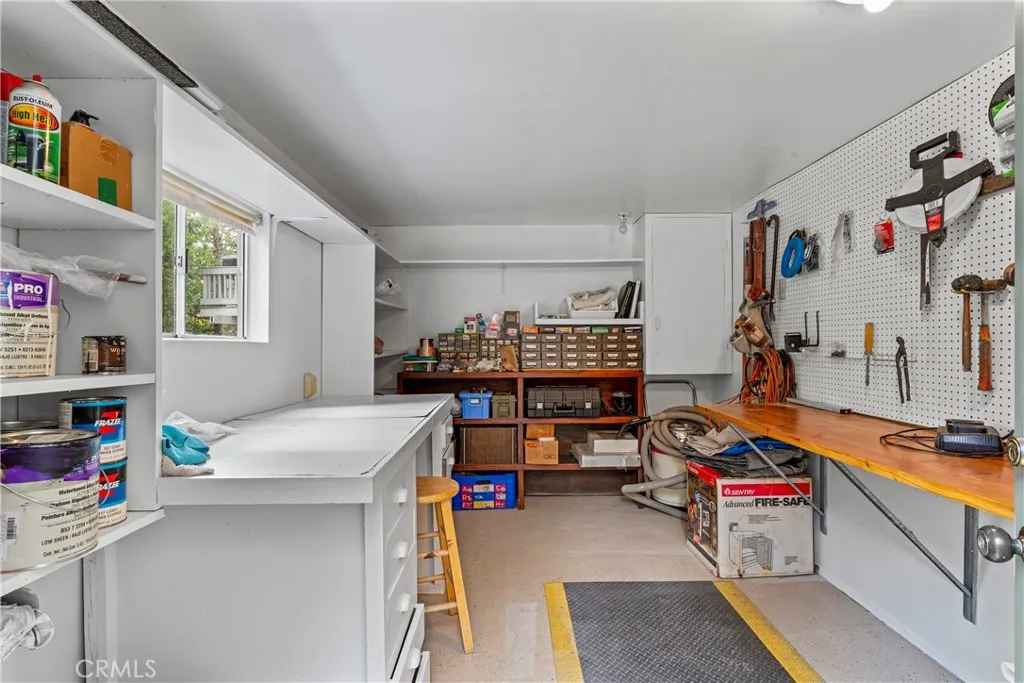 344 Grass Valley Road, Lake Arrowhead, California 92352 home-pic-43