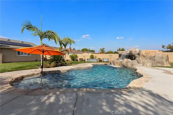 5286 Trail Canyon, Jurupa Valley, California 91752
