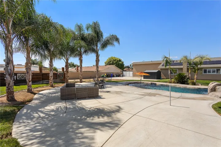 5286 Trail Canyon, Jurupa Valley, California 91752