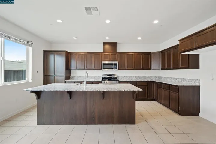 1336 Jamboree Dr, Fairfield, California 94533