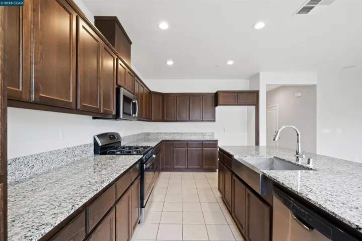 1336 Jamboree Dr, Fairfield, California 94533