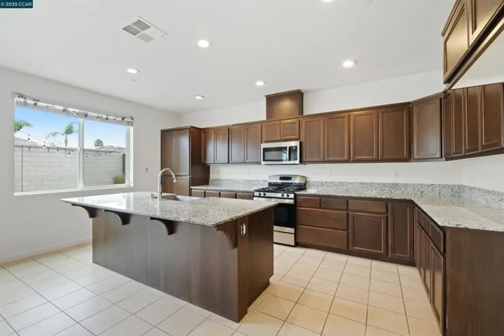 1336 Jamboree Dr, Fairfield, California 94533