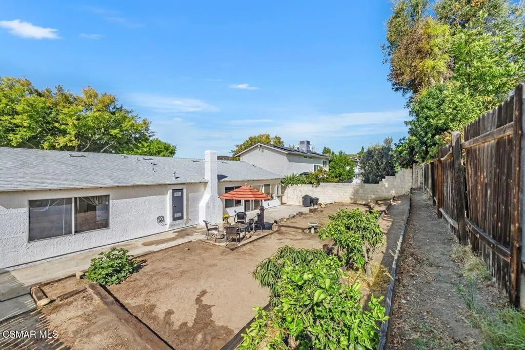 2766 Broadmoor Avenue, Simi Valley, California 93065 home-pic-32