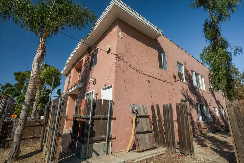 902 S Mesa Street, San Pedro, California 90731 home-pic-5