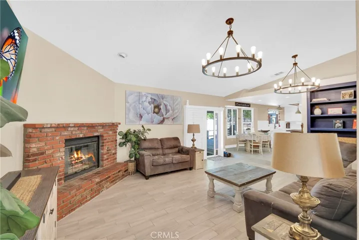 15908 Acoma Road, Apple Valley, California 92307