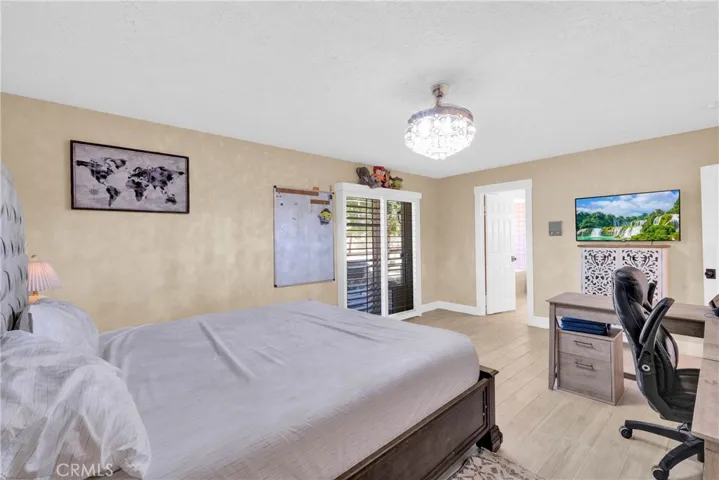 15908 Acoma Road, Apple Valley, California 92307