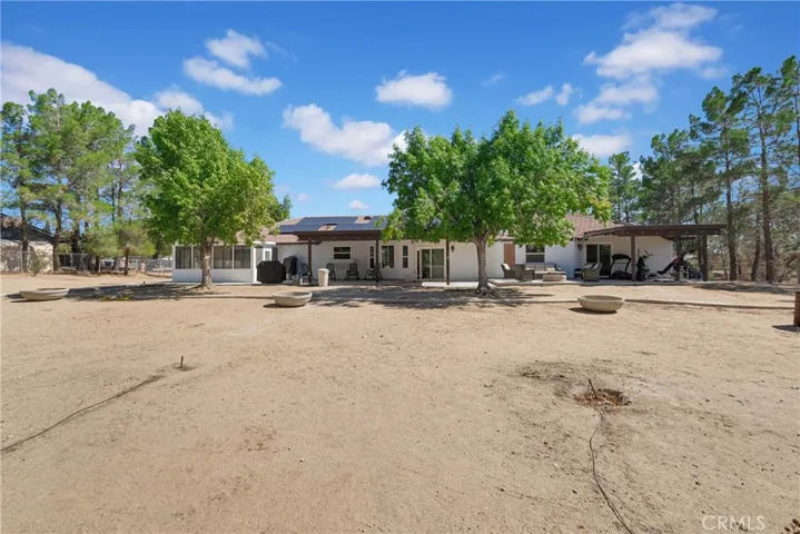 15908 Acoma Road, Apple Valley, California 92307