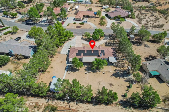 Beautiful mature tree lined lot for privacy and ambiance