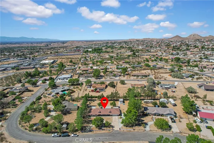 15908 Acoma Road, Apple Valley, California 92307