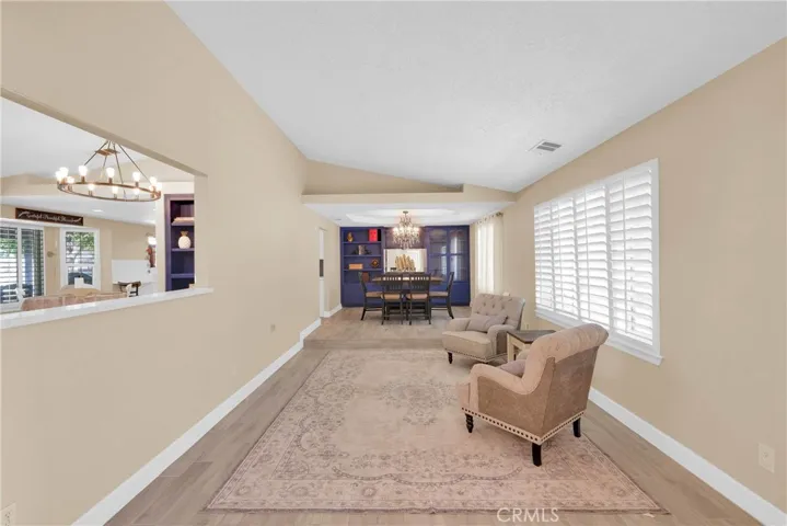 15908 Acoma Road, Apple Valley, California 92307